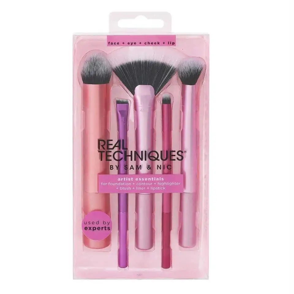 REAL TRCHNIQUES FOR foundation